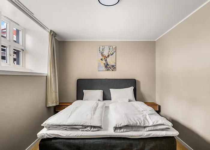 Bright & Stylish In Center Apartment Bergen